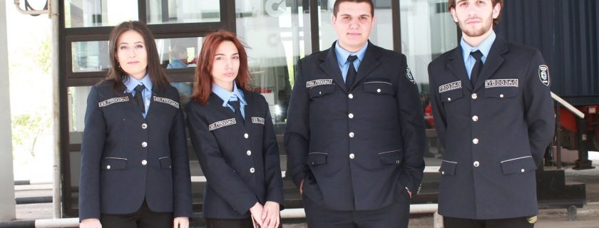 იყავი შენი ქვეყნის მებაჟე ოფიცერი!