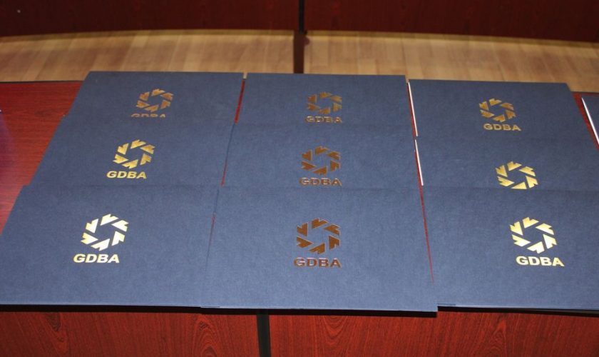 კურსდამთავრებულების სერტიფიკატების ცერემონია