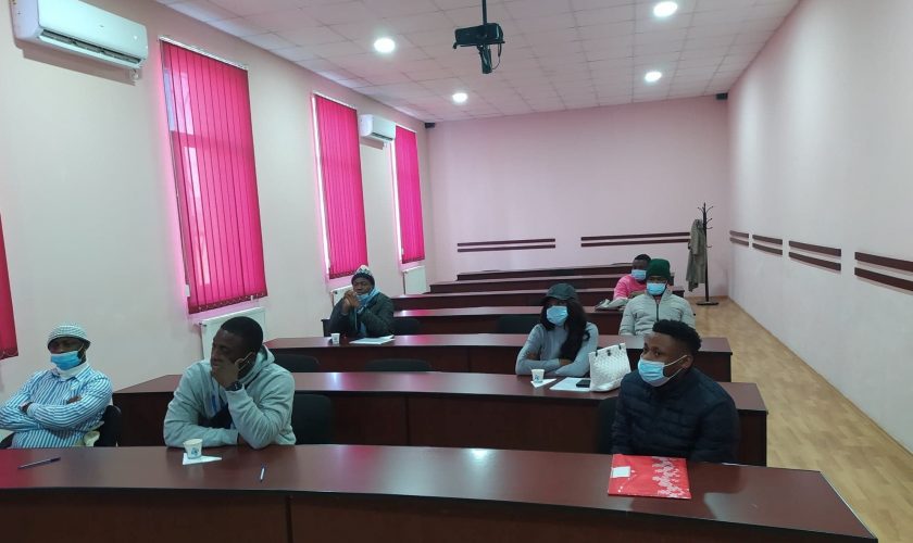 უცხოელ სტუდენტებთან შეხვედრა