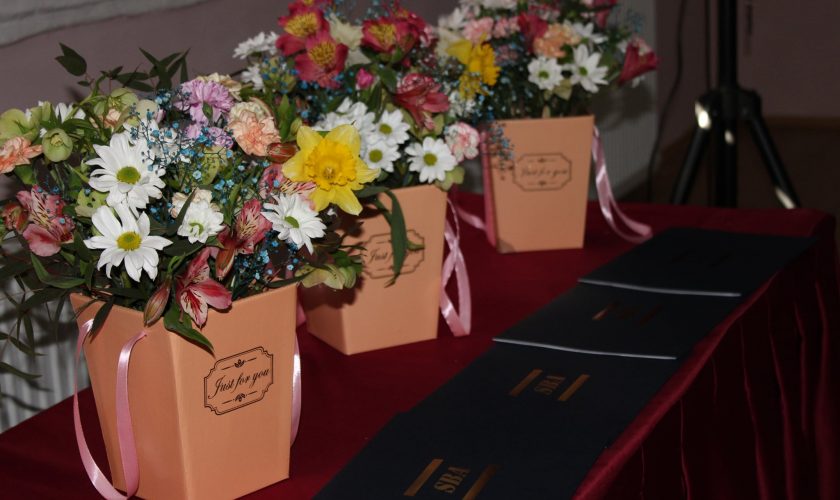 მოკლევადიანი საგანმანათლებლო პროგრამების დასრულებისადმი მიძღვნილი ღონისძიება