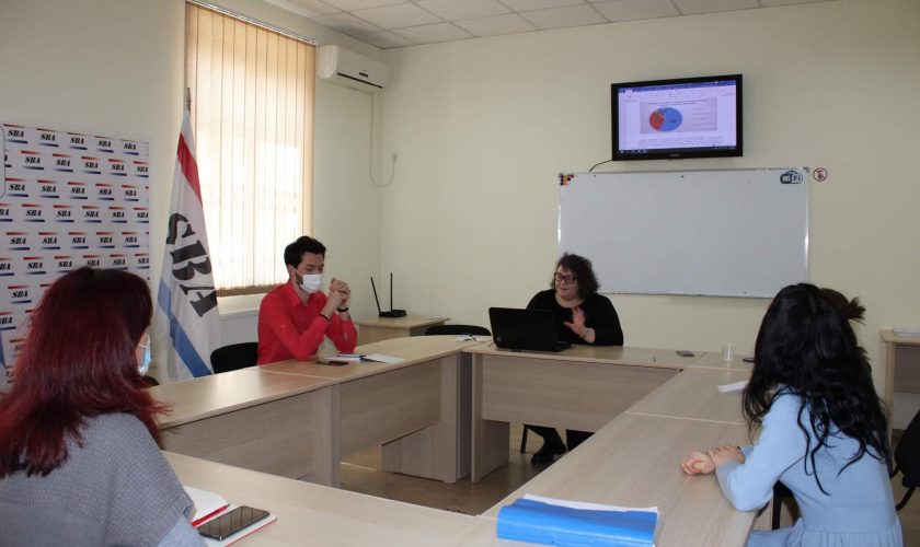 ჩატარებული კვლევის ანგარიშის გაცნობა